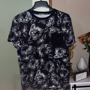 H&M Floral T-shirt w front pocket